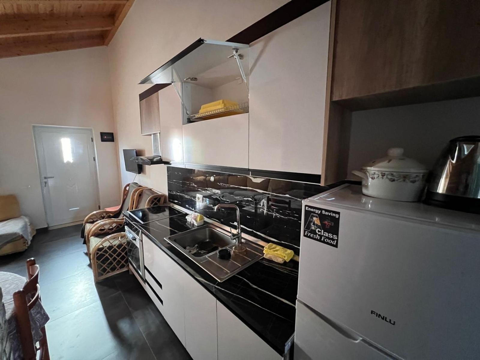 Guest Rooms Arbri Vlore Exterior photo